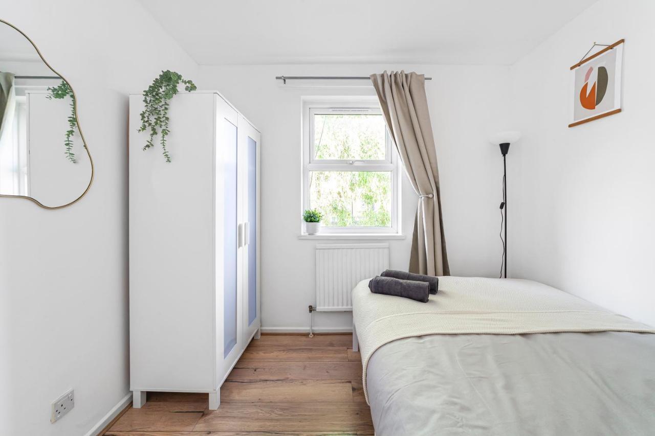 Arte Stays - 3-Bedroom Bright House London, Haggerston, Garden, Parking, 8 Min Walk To Haggerston Station, Weekly Or Monthly Stays, Serviced Accommodation - 7 Guests מראה חיצוני תמונה