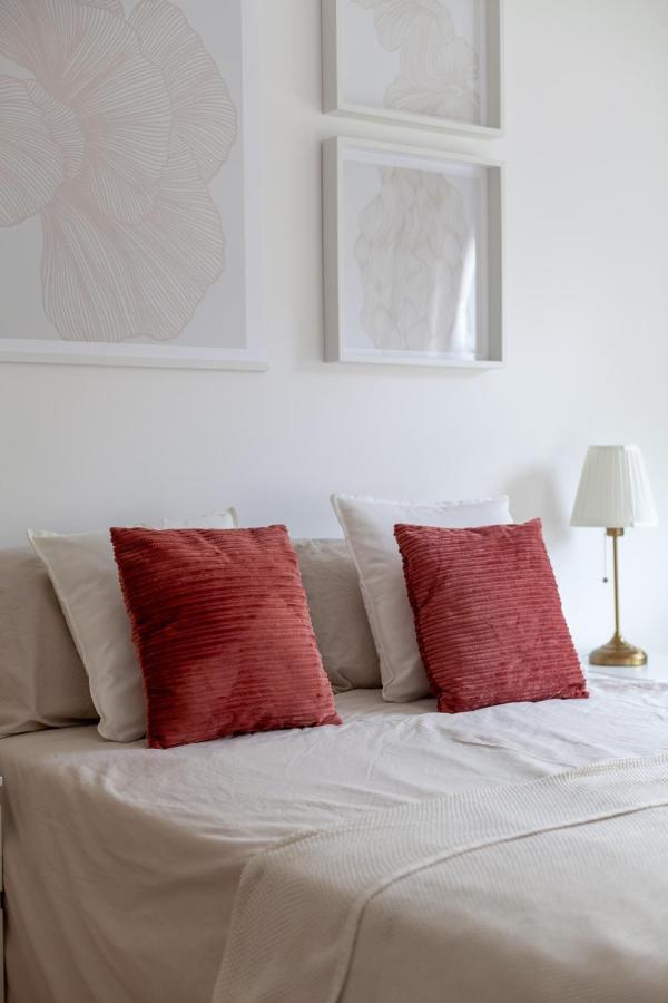 Arte Stays - 3-Bedroom Bright House London, Haggerston, Garden, Parking, 8 Min Walk To Haggerston Station, Weekly Or Monthly Stays, Serviced Accommodation - 7 Guests מראה חיצוני תמונה